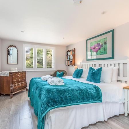 Pass The Keys Charming Apartment Attached To Thatched Cottage Chichester Exteriér fotografie